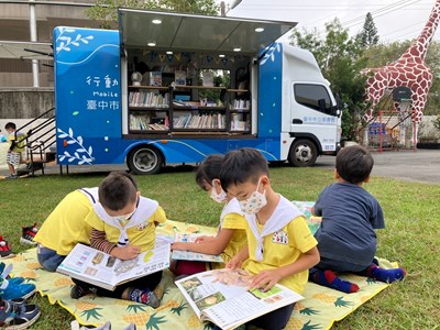 Taichung’s mobile libraries reach schools, temples, rural areas, and community corners to promote reading.