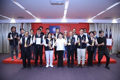 Caption: 01 -“Chrono Ecstasy” Sweeps Four International Design Gold Awards - Taichung’s Construction Bureau Lantern Zone Amazes Global Stage_0