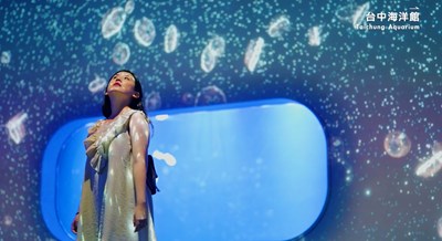 Caption: Welcome to ride Taiwan Tourist Shuttle’s Taichung Dynamic Coast Route (679) to visit the Taichung Aquarium._0