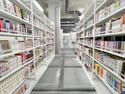 中市圖總館地下一樓密集書庫，作為各閱覽區的圖書典藏暨運輸中心_0