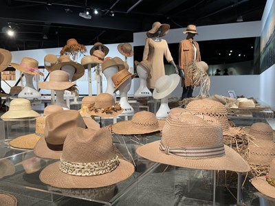 "The Kingdom of Straw Hats: A Miniature Exhibition" showcases straw hats of various materials and shapes at once