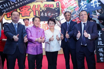 Mayor Lu founded the Taichung Pot _ BBQ Festival, bringing Taichung to the global stage.