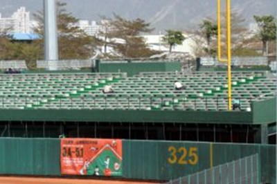 Field seat areas in Inter-continental Baseball Stadium were completed for remodeling on Mar. 6th, and are estimated to accommodate an extra 5000 fans (2008-03-03)