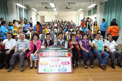 中市第11家托老所開張 林市長稱讚具五星級特色