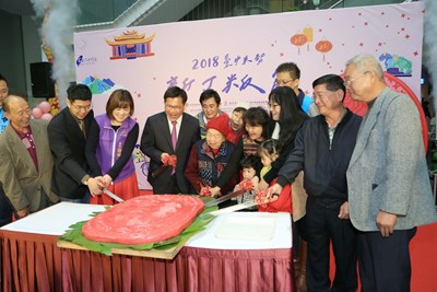 Mayor Lin Promotes Hakka Culture Experiences at 3.2 Dongshih Xin Ding Ban Festival