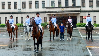 Taichung City Establishes Mounted Police Team and Volunteer Biker Team