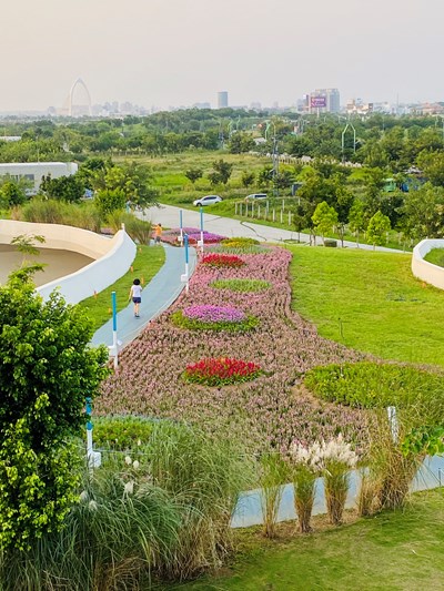 A Fairy Land of Flower Plants in the European Style Incorporated with Featured Walk Paths and Scenic Landmarks at the Park