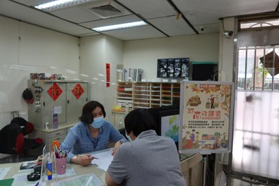 Taichung promotes -- interpretation consulting services – Vietnamese language services available at the Zhongxing Land Office.