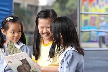 Show the energy of book lovers –Taichung’s average number of books borrowed by school readers ranked first in the six municipalities.