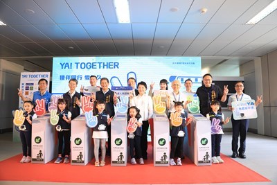 Taichung MRT is two years old-Mayor Lu-on April 25th-Swipe card to enter the station than- with the gesture-Free MRT ride